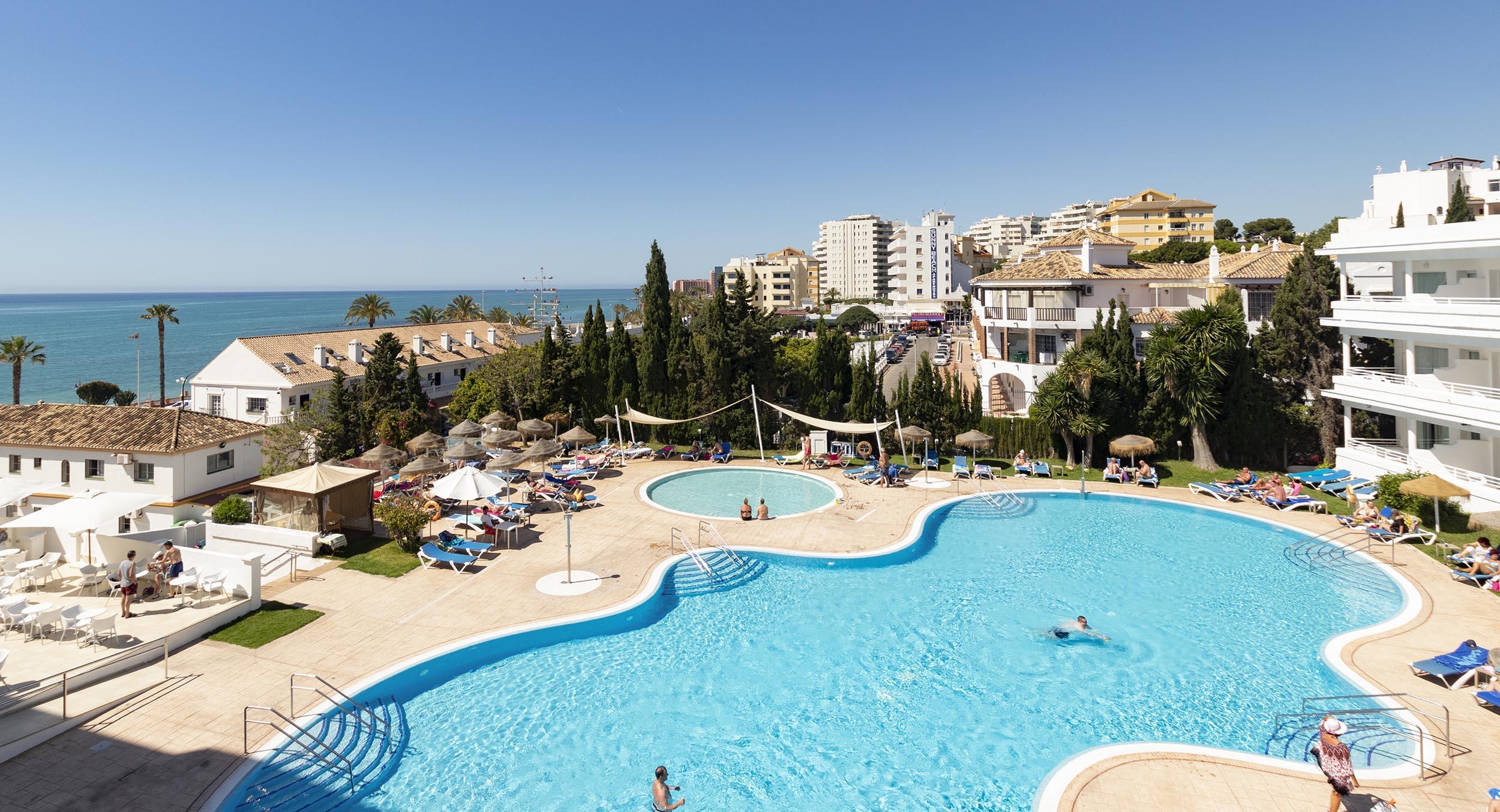 Hotel Palia La Roca Benalmadena Bagian luar foto