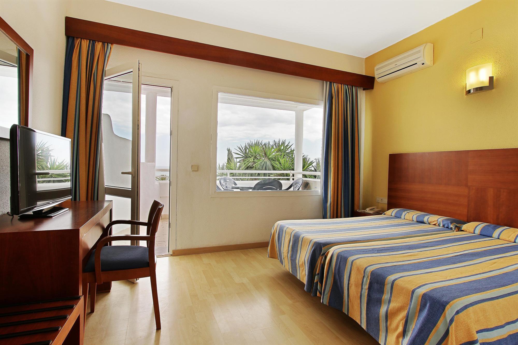 Hotel Palia La Roca Benalmadena Bagian luar foto